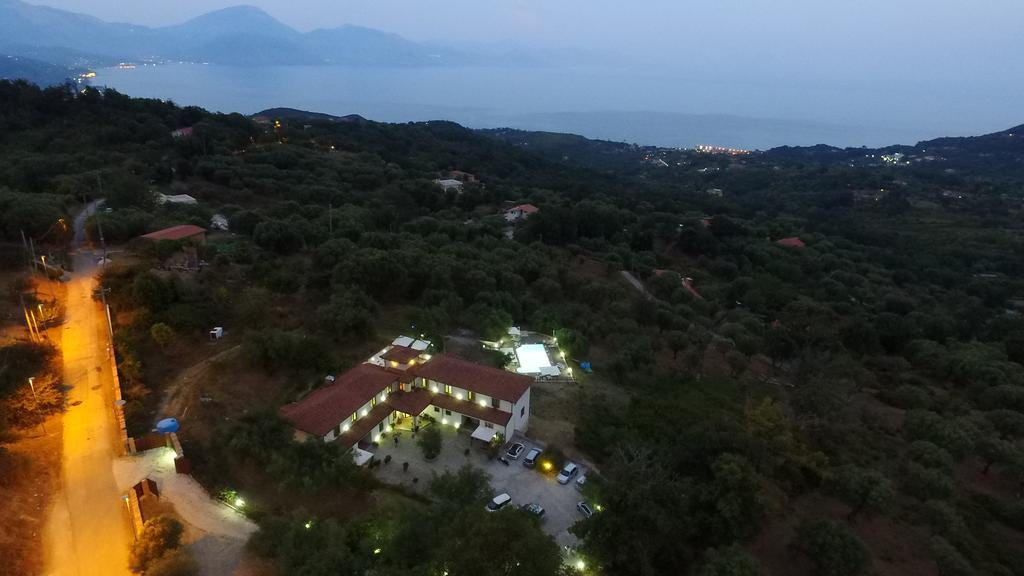 Tenuta Terre Di Bosco Oasi Di Relax Nel Cilento San Giovanni a Piro Exterior foto