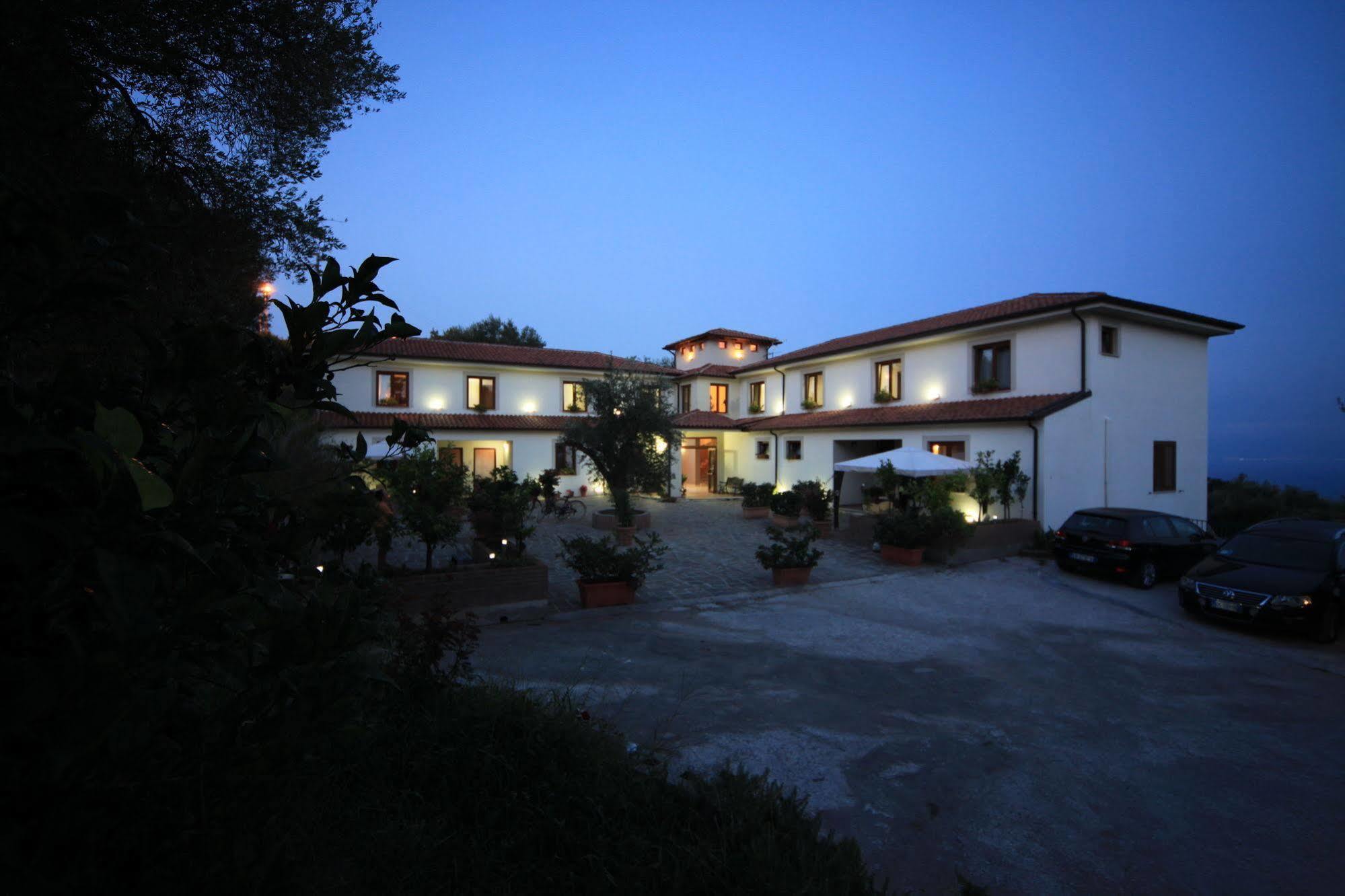 Tenuta Terre Di Bosco Oasi Di Relax Nel Cilento San Giovanni a Piro Exterior foto